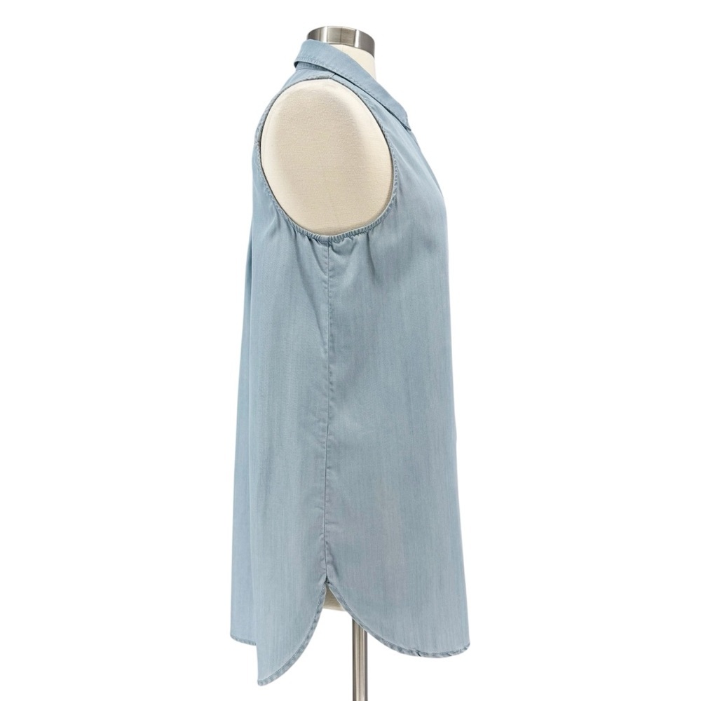 HINGE Sleeveless Tencel Chambray Button-Up Top M - Picture 3 of 8